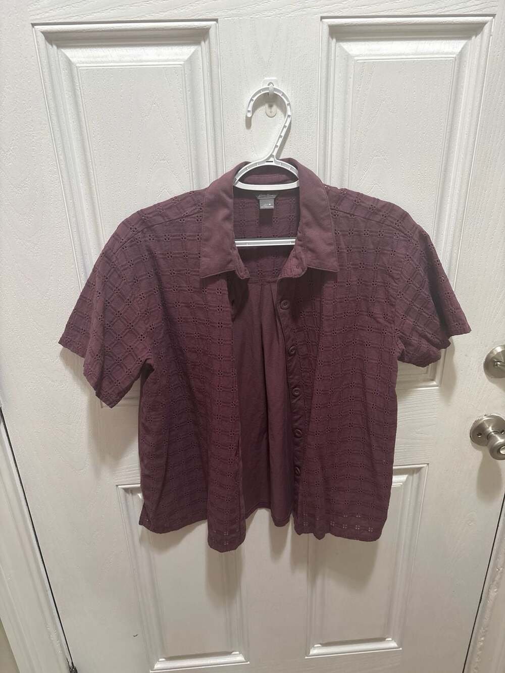 Eddie Bauer Women's Maroon Short Sleeve Eyelet Button Down Shirt